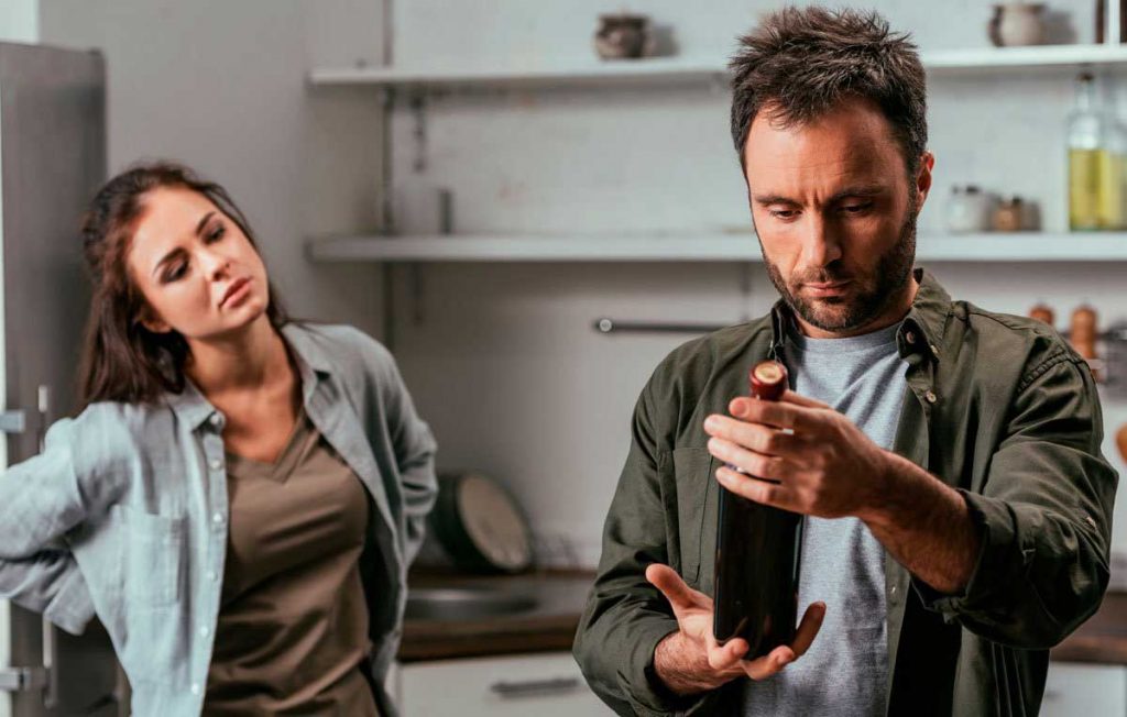 Familiar con adicción al alcohol