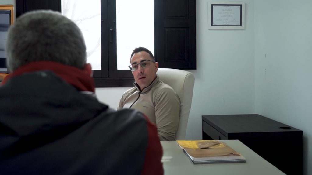 Adicto recuperado y terapeuta en adicciones, Fidel.