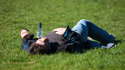 Guía descargable de las fases del alcoholismo o escala de Jelinek